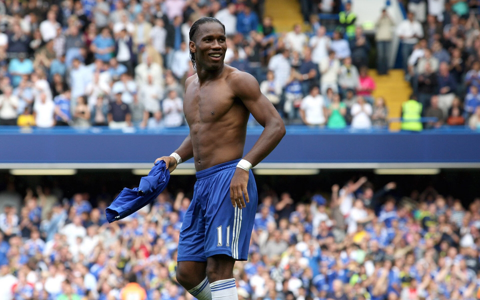 曼联在主场爆冷战胜劲敌,积分榜上升新高度