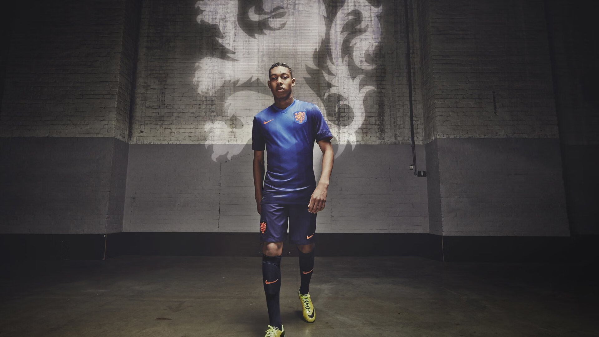 范奥特尔戴克蝶泳50米决赛亮相,范戴克凯尔特人